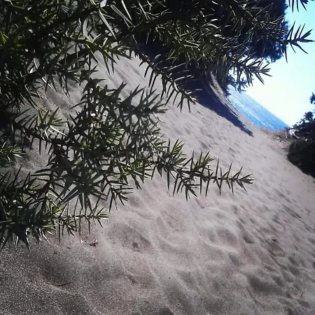 Cedrus And Sea, Beachfront House, Gennadi, Rhodes Lejlighed